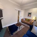 Splendid South Ranelagh Townhouse * دبلن