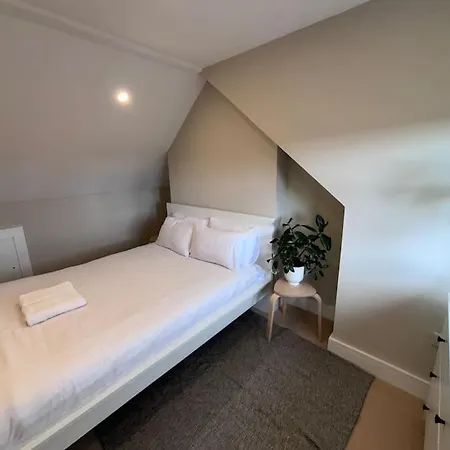 度假居 Splendid South Ranelagh Townhouse